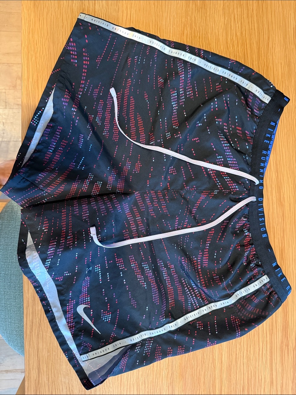 Nike Men’s 5” Black Running Shorts Size with Pink Accent